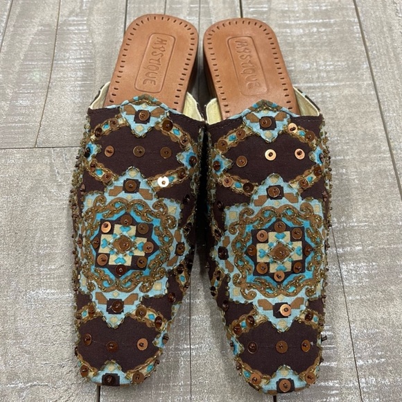 Mystique Artisan Crafted Embellished Unique Mule Flats - Picture 2 of 4